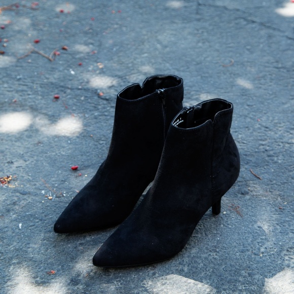 SZ 8 Pointed Toe Kitten Heel Ankle Booties Boots - Picture 2 of 6